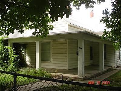 2nd image of 216 E 12th St