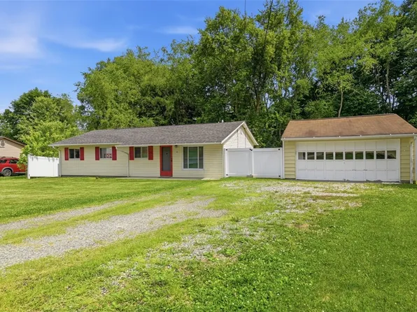 225 Sandalwood Dr, Cranberry Township, PA 16066