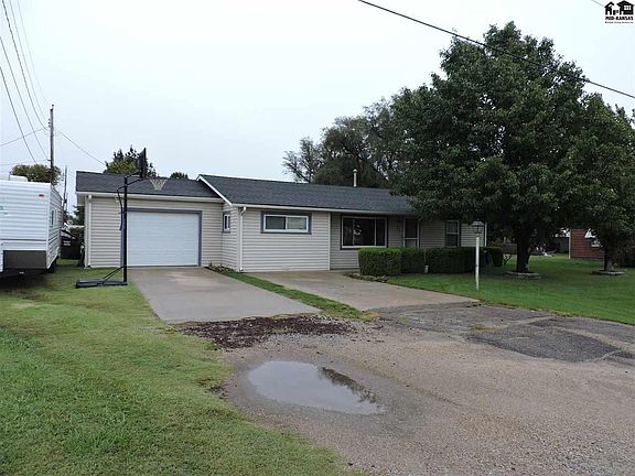2nd image of 808 W Blanchard Ave