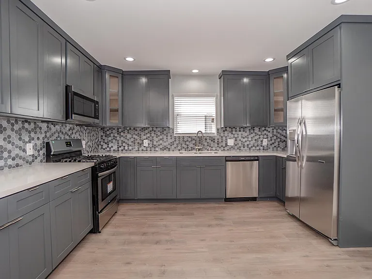 7199 S La Cienega Blvd — Photo 31