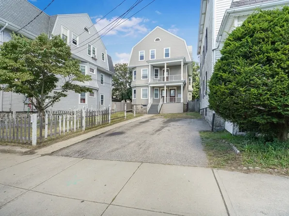 692 Walnut St, Fall River, MA 02720
