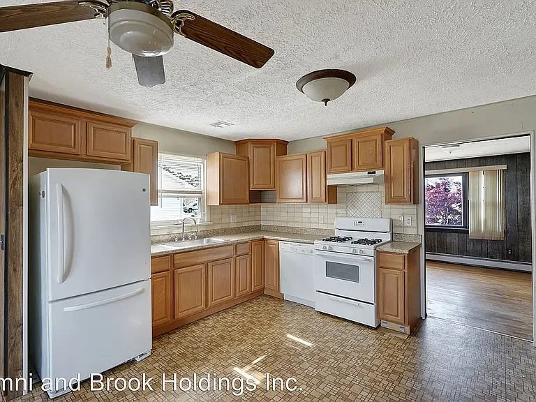 3446 Bergen Ave — Photo 2