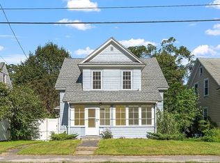 303 Lake Ave, Worcester, MA 01604
