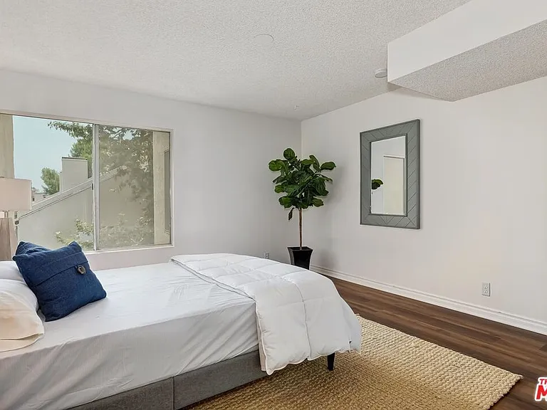 6306 Summertime Ln — Photo 8