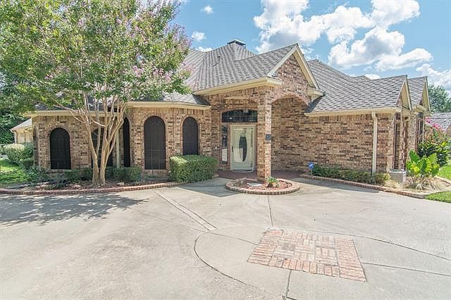 1st image of 1403 Sagewood Dr