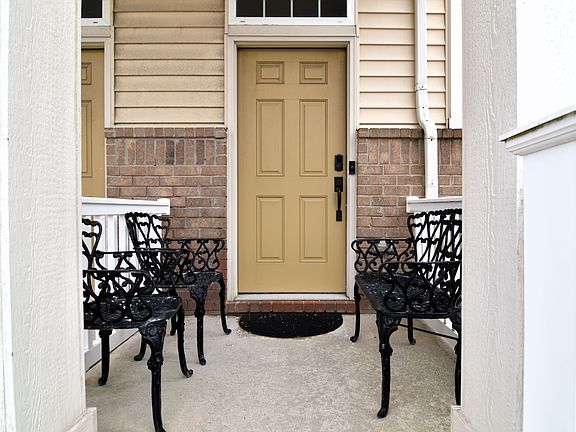 3rd image of 6470 Park Pointe Ct