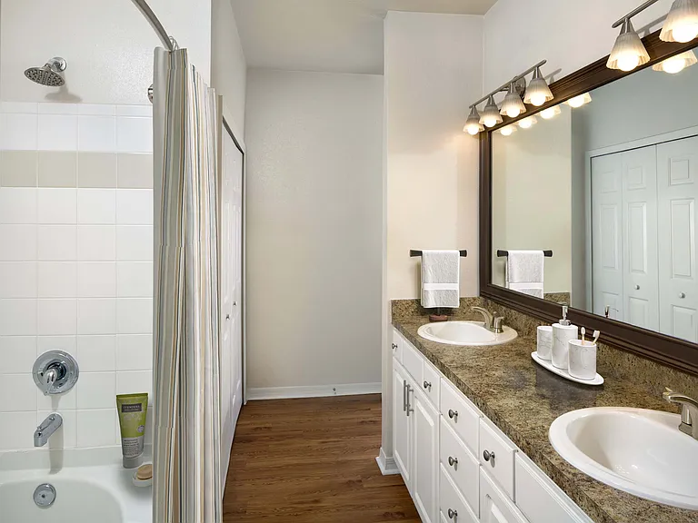 Camden Lago Vista — Photo 5