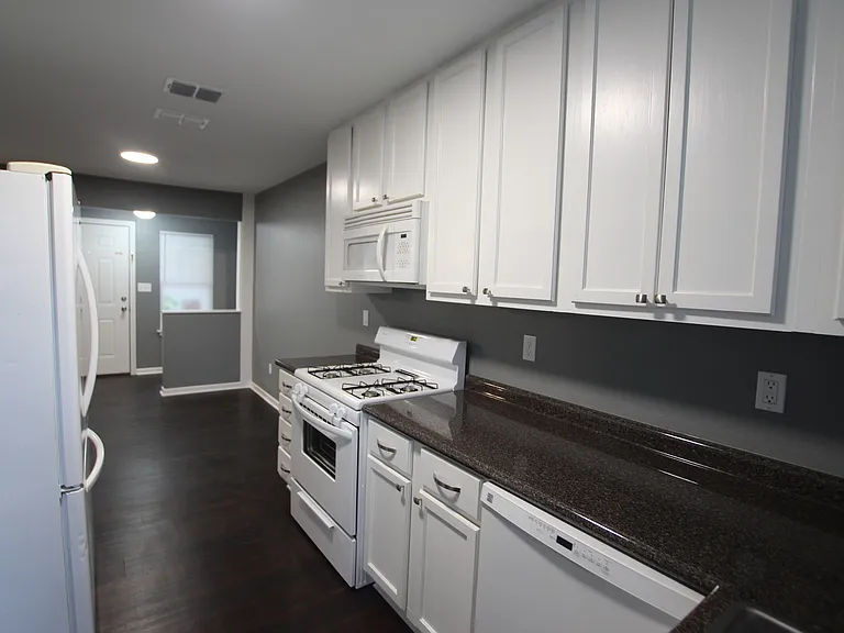 3506 Betts St — Photo 9