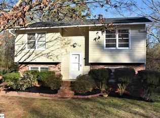 405 Agewood Dr, Simpsonville, SC 29680