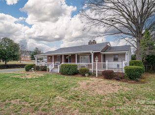 816 S Point Rd, Belmont, NC 28012