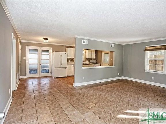 3rd image of 412 Delores Dr