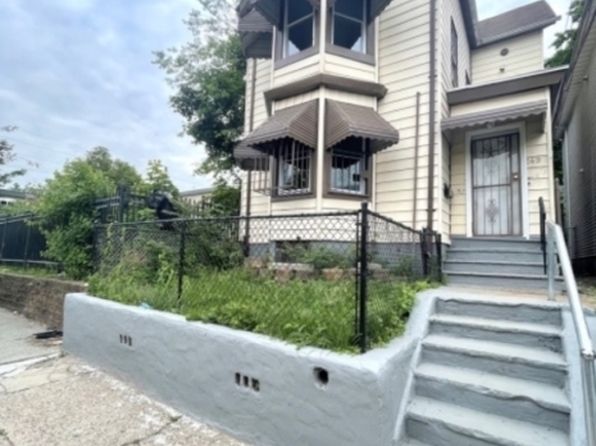 249 Littleton Ave FLOOR 1