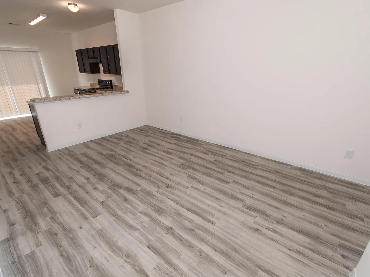 Brenwood Circle Townhomes — Photo 2
