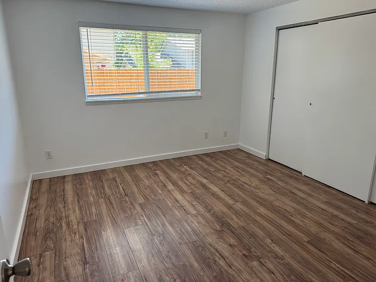 1154 NE 17th Ave — Photo 10
