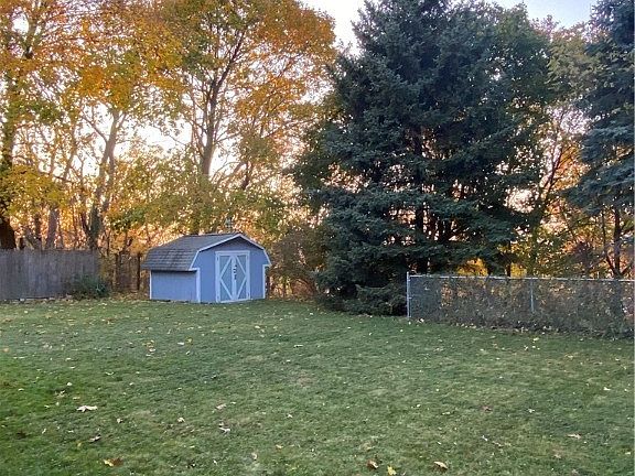 5th image of 19801 Upper Terrace Dr