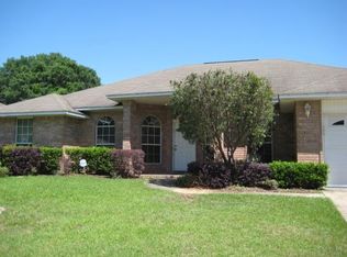 1136 Carla Dr, Cantonment, FL 32533