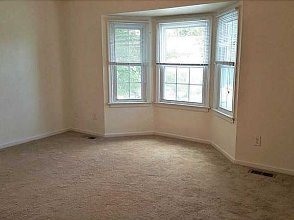 3rd image of 4607 Marlwood Way