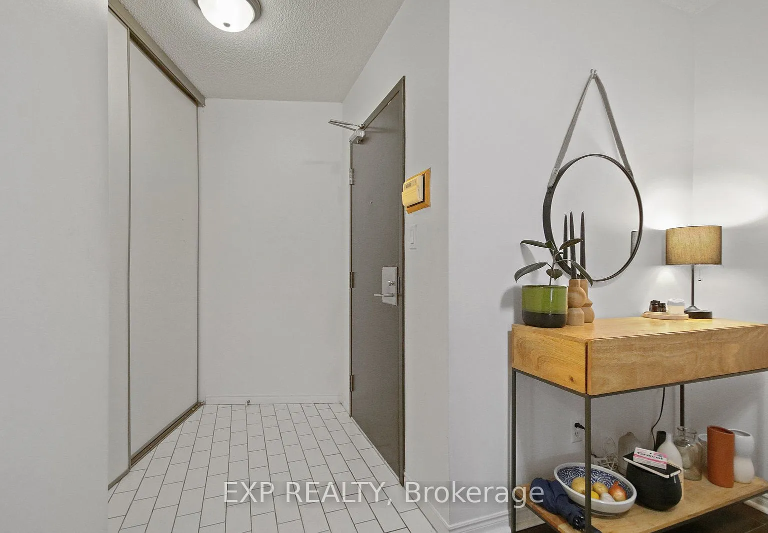 3 bed, $3,900 — Photo 3