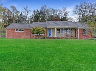 90 Deer Hill Rd, Lebanon, NJ 08833