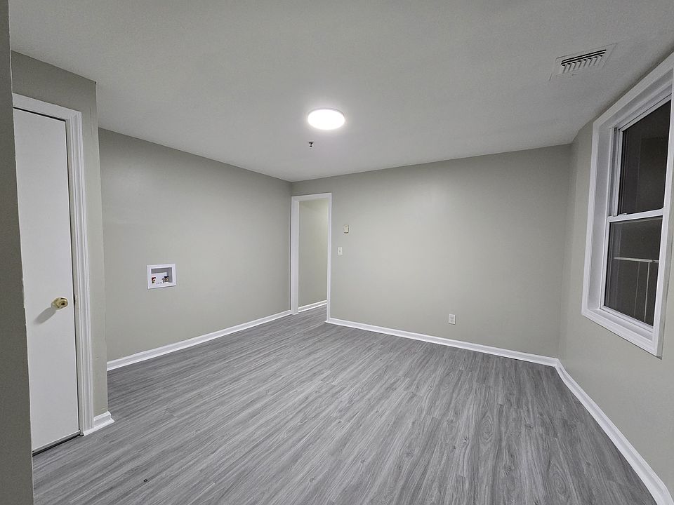 1st image of 96 Eaton Pl #33B