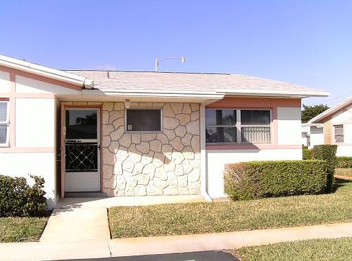 1st image of 2620 Barkley Dr E APT F