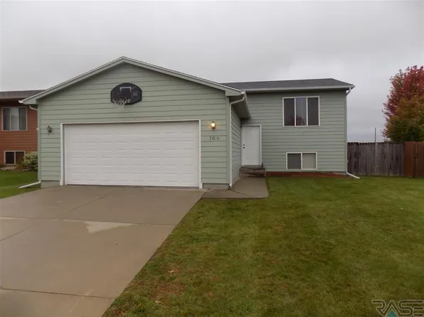 709 S Tanglewood Ave, Sioux Falls, SD 57106