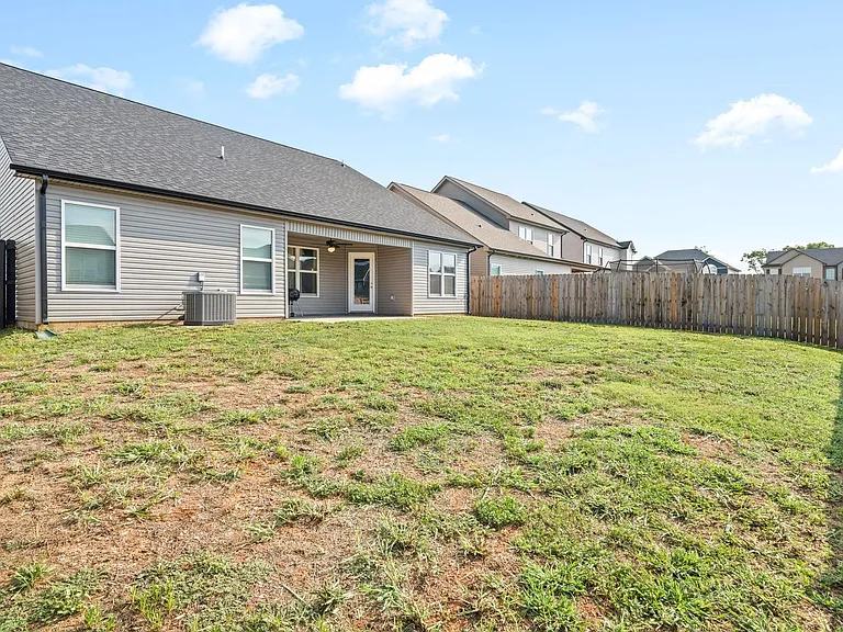 1042 Creek Way — Photo 28