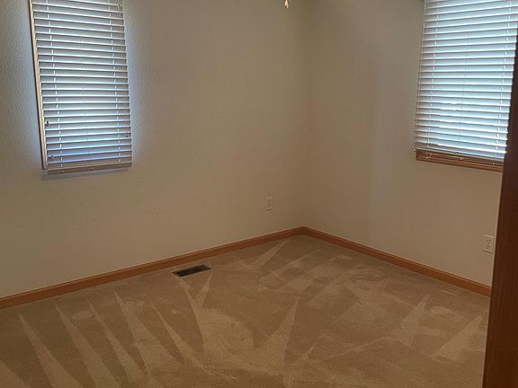 5th image of 2139 Chesapeake Dr