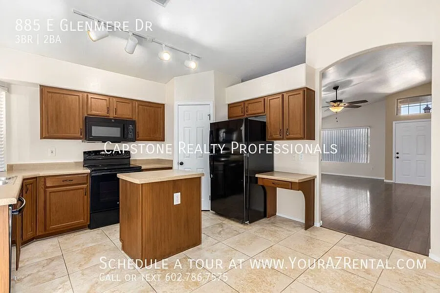 Charming 3-Bedroom, 2-Bathroom Home with Private Yard in Chandler! — Photo 3