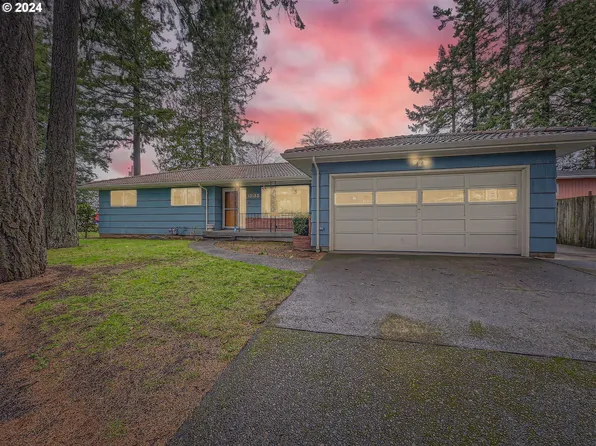 13135 SE Salmon St, Portland, OR 97233