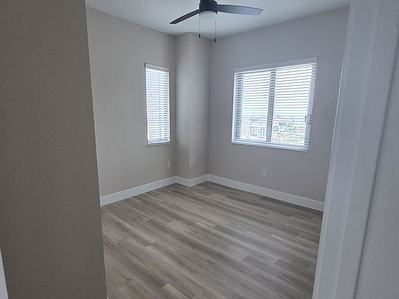 2nd image of 1012 SW 4th Ave #B