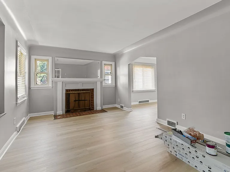 9022 Northlawn St — Photo 4