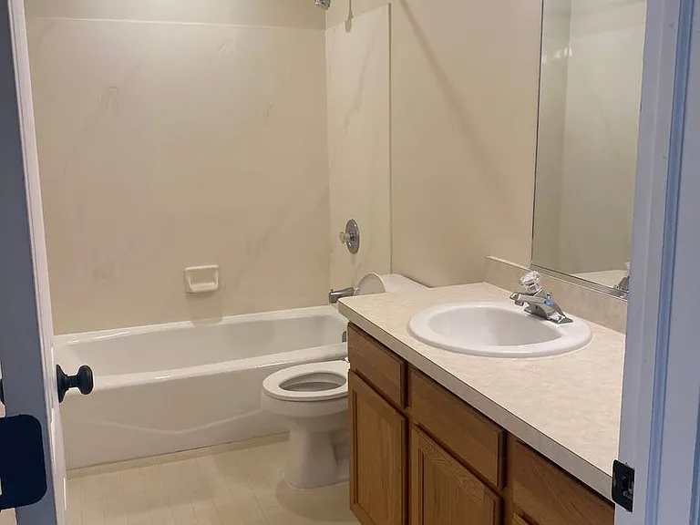 650 N 500 W #301 — Photo 17