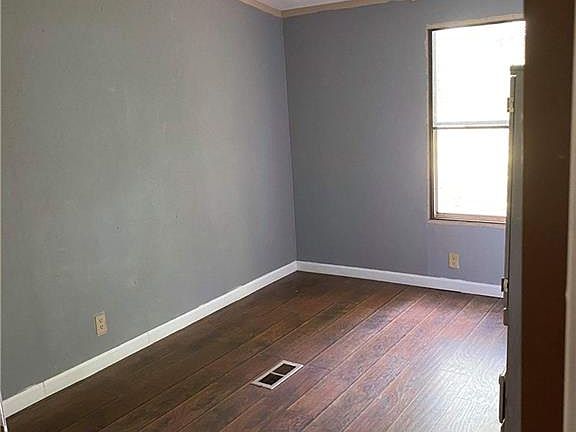 5th image of 730 Timbers East Dr