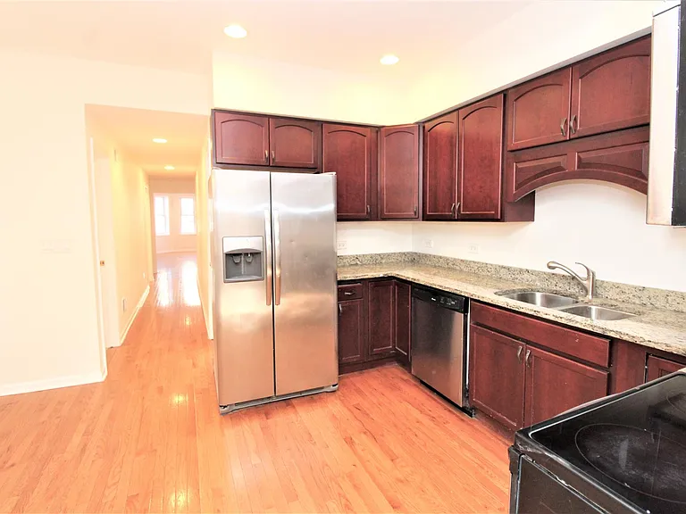 2715 W Thomas St #1 — Photo 14