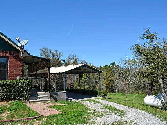2nd image of 401 County Road 346