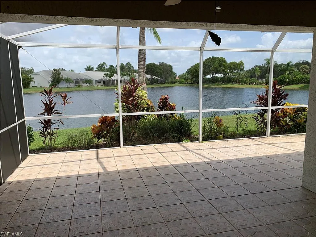 3 bed, 2.0 bath, 1350 sqft, $2,700 — Photo 2