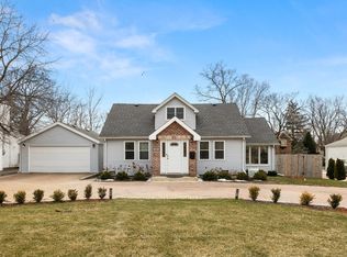 3603 Linneman St, Glenview, IL 60025