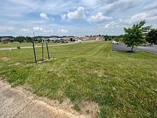 3rd image of 241 Merchants Greene Dr