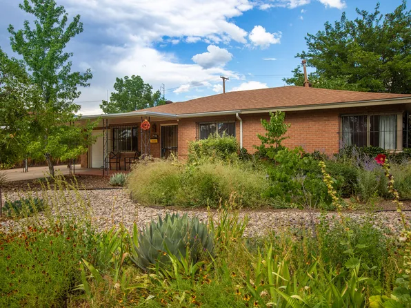 2038 Wisconsin St NE, Albuquerque, NM 87110