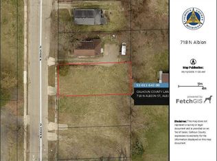 718 N Albion St, Albion, MI 49224