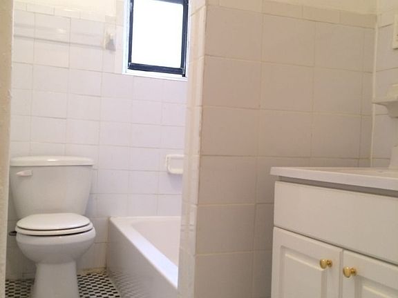 5th image of 179 Linden Blvd #6D