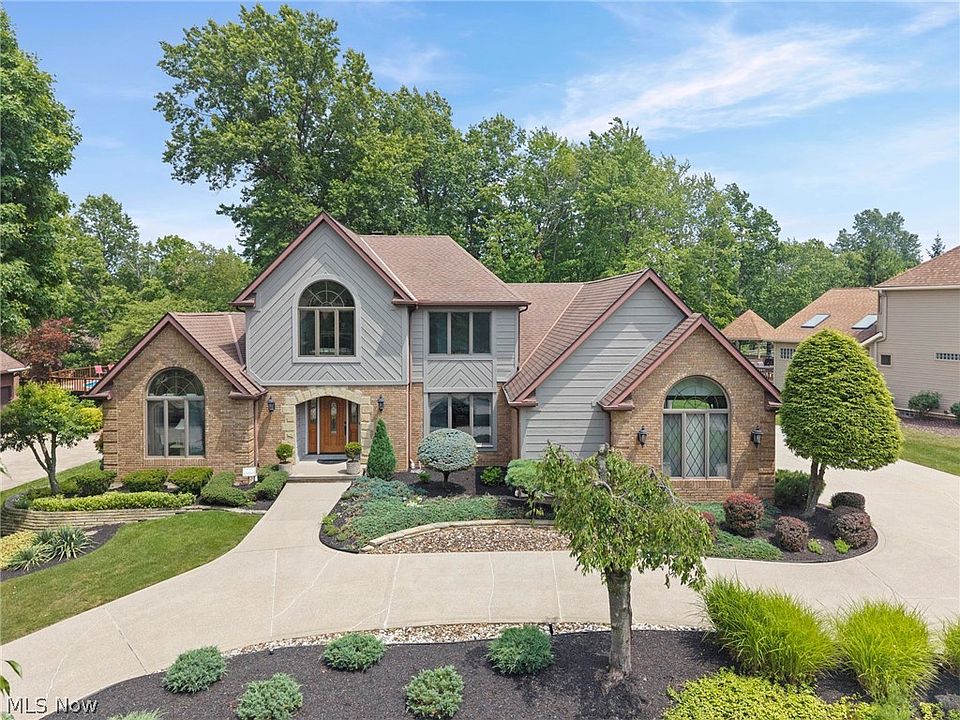 1st image of 10683 Tudor Cir