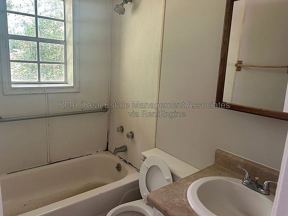 5th image of 118 Quincy Ave #B