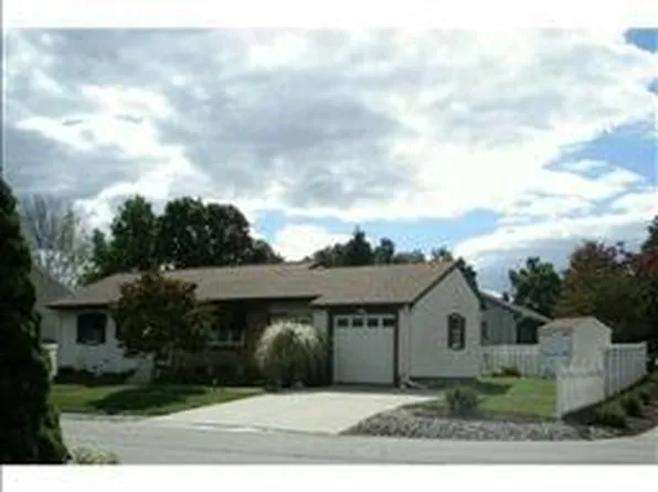 6 Cleveland St, West Warwick, RI 02893