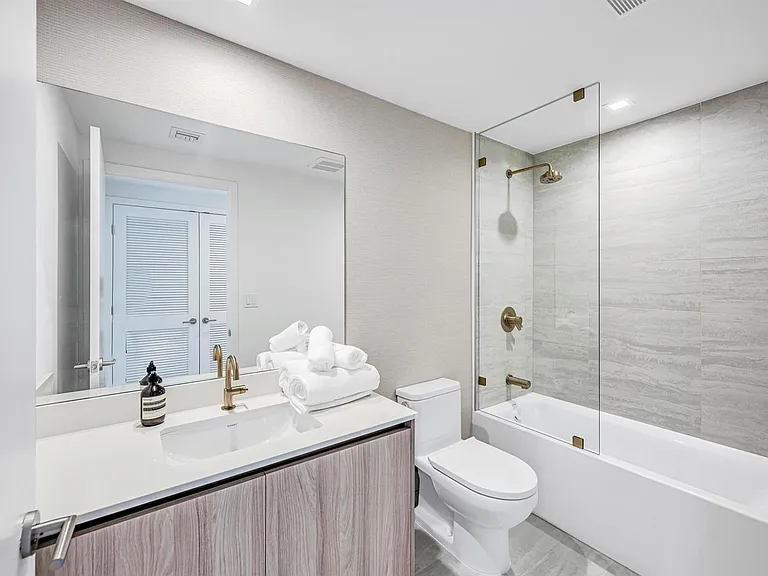 77 SE 5th St #2210 — Photo 17