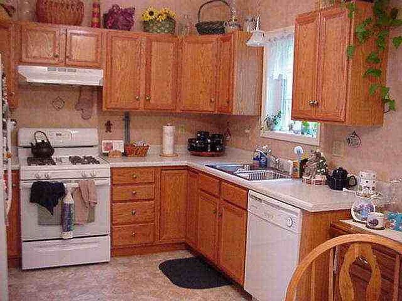 2nd image of 17 FOREST Drive