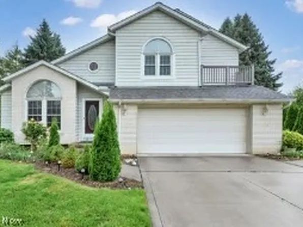 1924 Ridgehurst Dr, Wickliffe, OH 44092