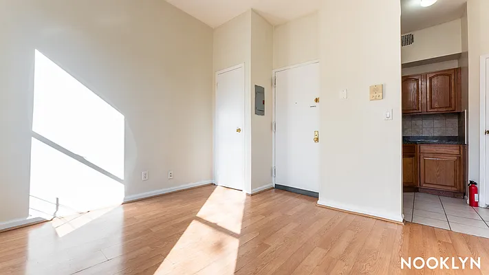 Rented by Nooklyn NYC LLC | media 4