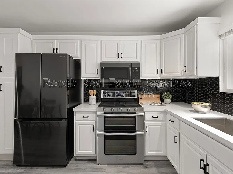 1710 Hanford Dr #1704 — Photo 5